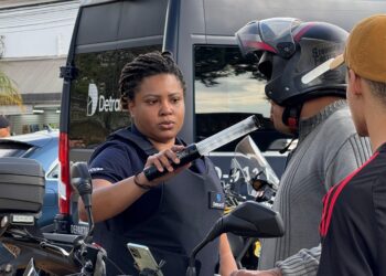 Em ação conjunta com o Detran, Cotia fiscaliza irregularidades na condução de veículos