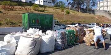 Cotia coleta mais de uma tonelada de resíduos recicláveis no ‘Dia Mundial da Limpeza’