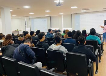 Estagiários da Prefeitura participam de evento sobre desenvolvimento pessoal e profissional