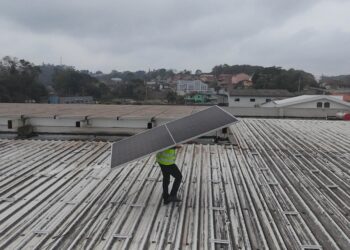 Prefeitura inicia implantação de sistema de energia solar em prédios públicos