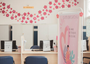 Outubro Rosa: Cotia intensifica a realização de exames preventivos contra o câncer de mama e colo de útero