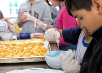 Projeto Mão na Massa promove integração social e autonomia para jovens atendidos pelo CAPS Infantojuvenil