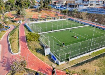 População marcou presença na reabertura do Complexo Esportivo Arakan