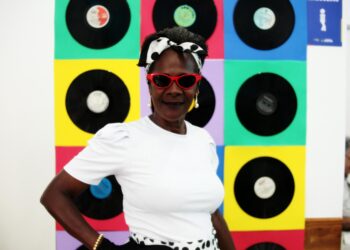 Sexta-feira (24/10) é dia de ‘Baile 60+ Anos 60’ em Cotia