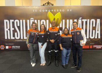 Defesa Civil de Cotia marcou presença no Congresso de Resiliência Climática em São Paulo