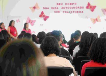 Servidoras municipais participaram de programação sobre cuidados com a saúde