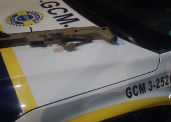 Guarda Civil prende dois após roubo em posto de combustível em Caucaia do Alto