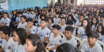 Projeto Educando forma 600 alunos em projeto de resistência às drogas e à violência