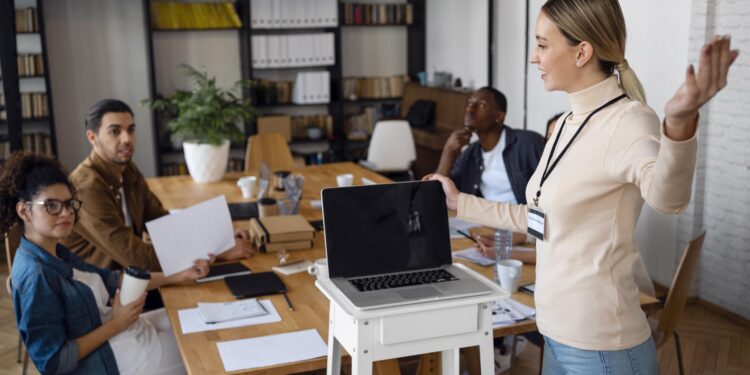 Prefeitura de Cotia abre chamamento para criação de Incubadora de Empresas