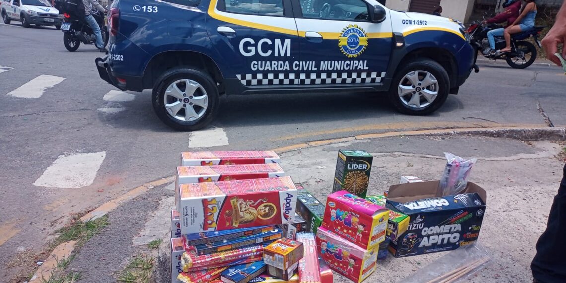 “Operação Explosiva” prende três por venda de fogos de artificio na via pública