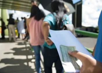 Justiça Eleitoral e Prefeitura realizam ação de cidadania no bairro Samambaia