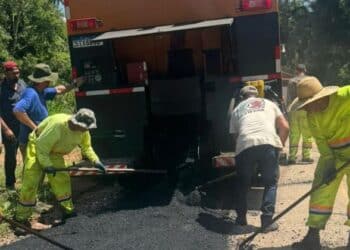 Prefeitura intensifica serviços de tapa-buraco e zeladoria em Cotia