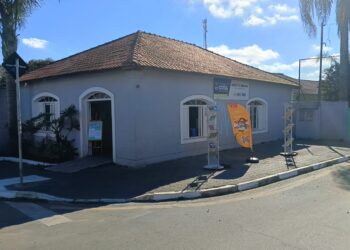 Entre livros e confete: Biblioteca Carlos Drummond, em Caucaia, comemora 33 anos