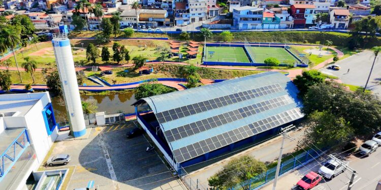 Cotia investe em energia limpa e inaugura terceira usina solar