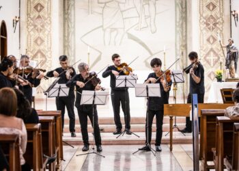 Cotia 170 anos: concerto de Páscoa leva música barroca ao Teatro Municipal