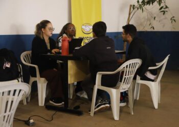 Em busca de trabalho, 251 pessoas participam da Quarta do Emprego em Caucaia do Alto