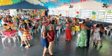 Baile 60+ promete tarde de dança e confraternização em Caucaia do Alto