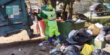Prefeitura atua para atender bairros afetados pela greve de coletores