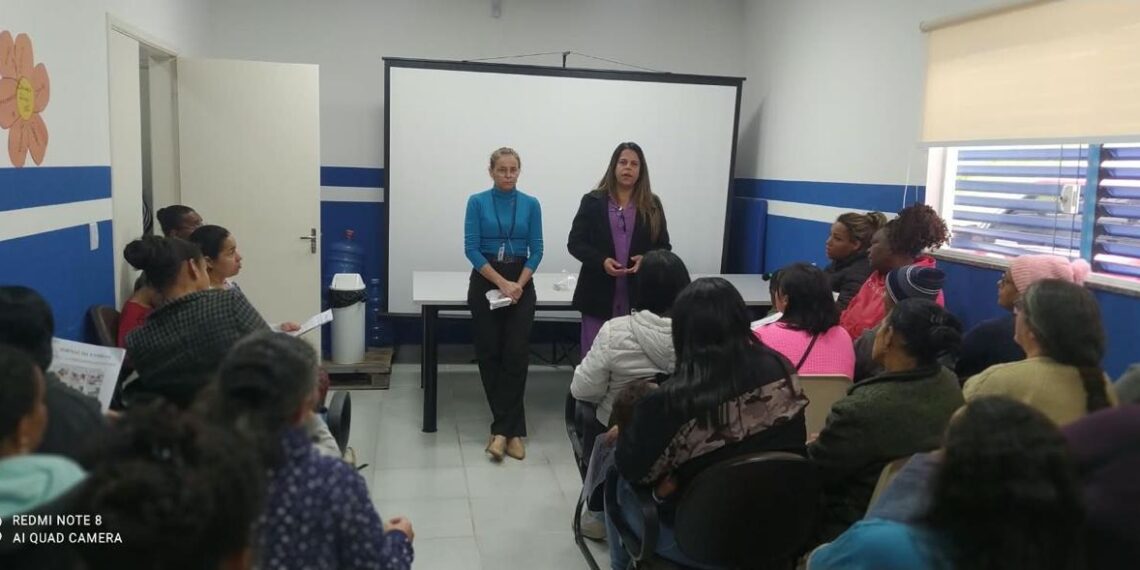 CRAS Arco-Íris orienta beneficiárias sobre CadÚnico e Bolsa Família