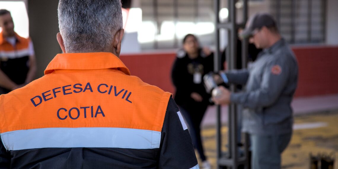 Defesa Civil de Cotia está em alerta para tempestades e ventos fortes