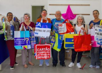 Sustentabilidade e empreendedorismo: oficina de costura transforma lonas publicitárias em sacolas