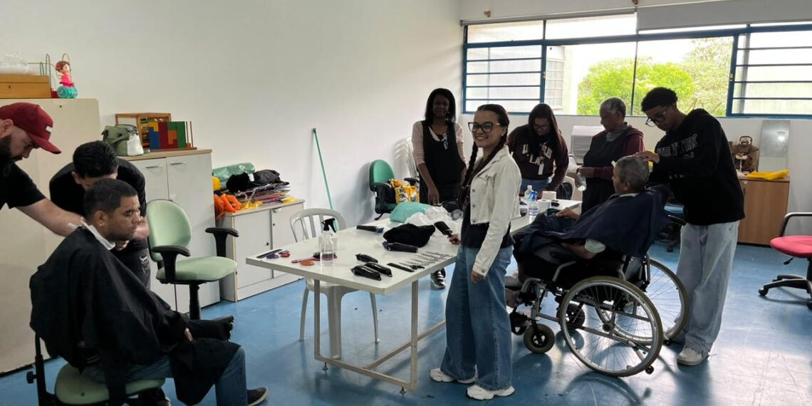 Semana da Beleza em Cotia une capacitação e solidariedade