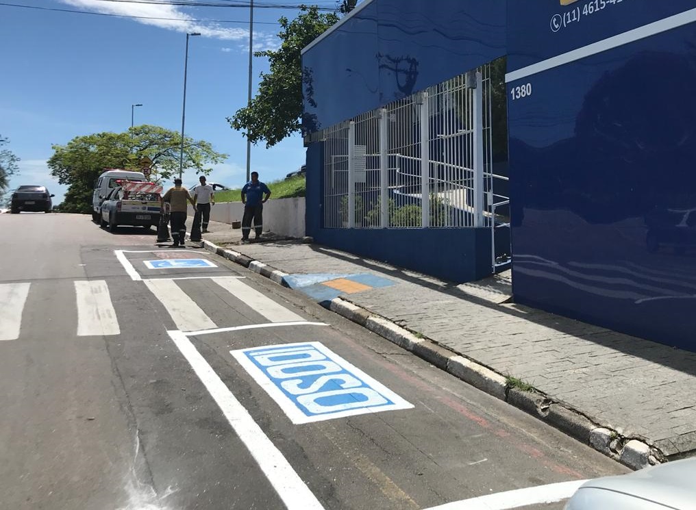 Em Cotia, idosos têm isenção de zona azul por até duas horas