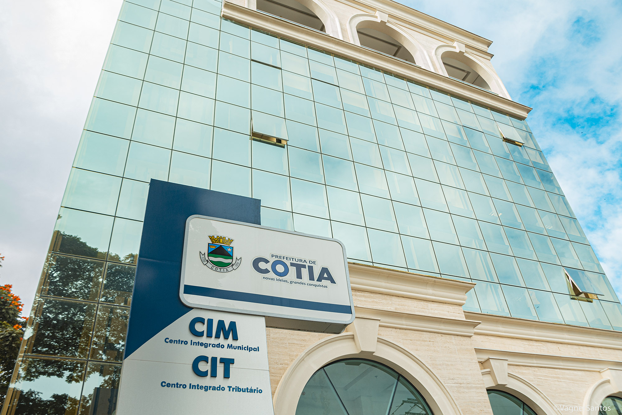 Dia 28/10 vence a 1ª parcela e a cota única de tributos e impostos com data prorrogada